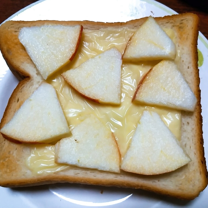 林檎とチーズの蜂蜜トースト